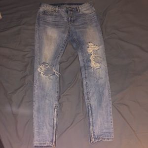 Mnml distressed denim. High quality . Ankle zipper